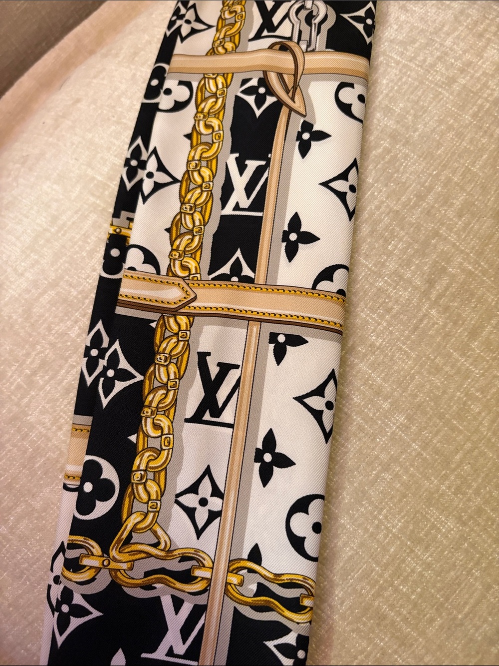 Louis Vuitton confidential monogram bandeau! 100% authentic - Picture 3 of 3